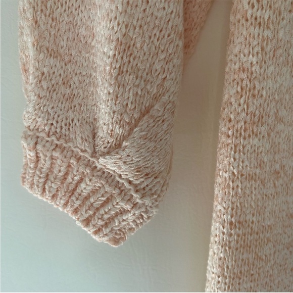 Ann Taylor Women's Sweater in Soft Pink - Picture 5 of 5